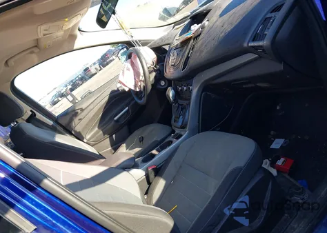 2015 Ford Escape Se z USA, uszkodzony, nr VIN 1FMCU9G97FUA58923